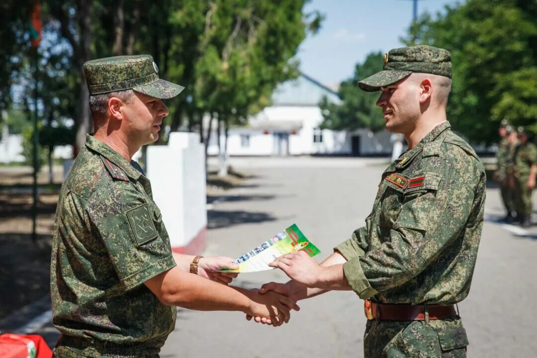 Сколько военных в приднестровье. Министерство обороны ПМР. Министр обороны ПМР. Мартынов ПМР. Лепихов министр обороны ПМР.