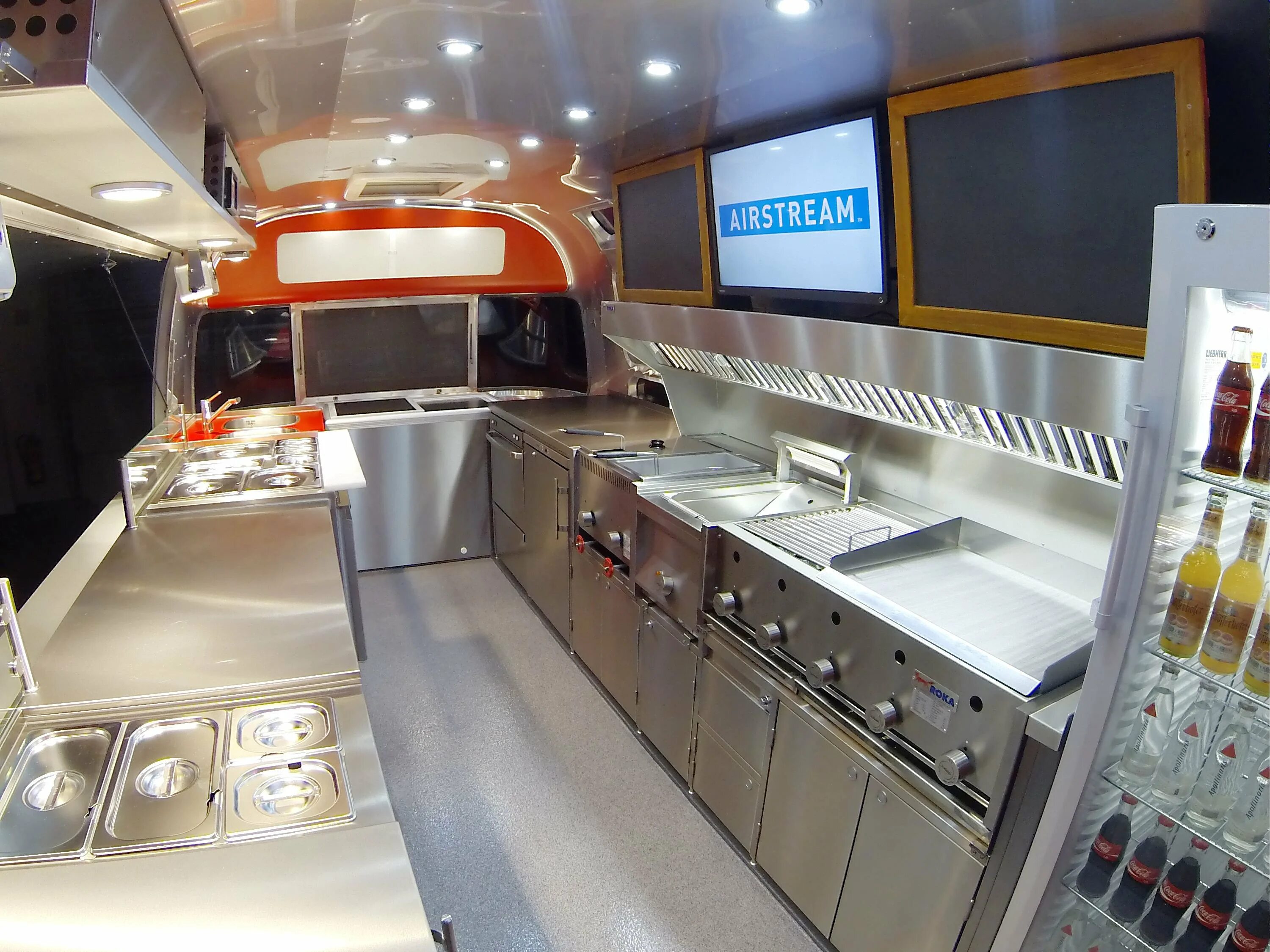 Кухня на колесах. Автодом airstream 2025. фудтрак airstream. модель sl-4 м фудтрак. передвижная кухня-столовая пкс-250.