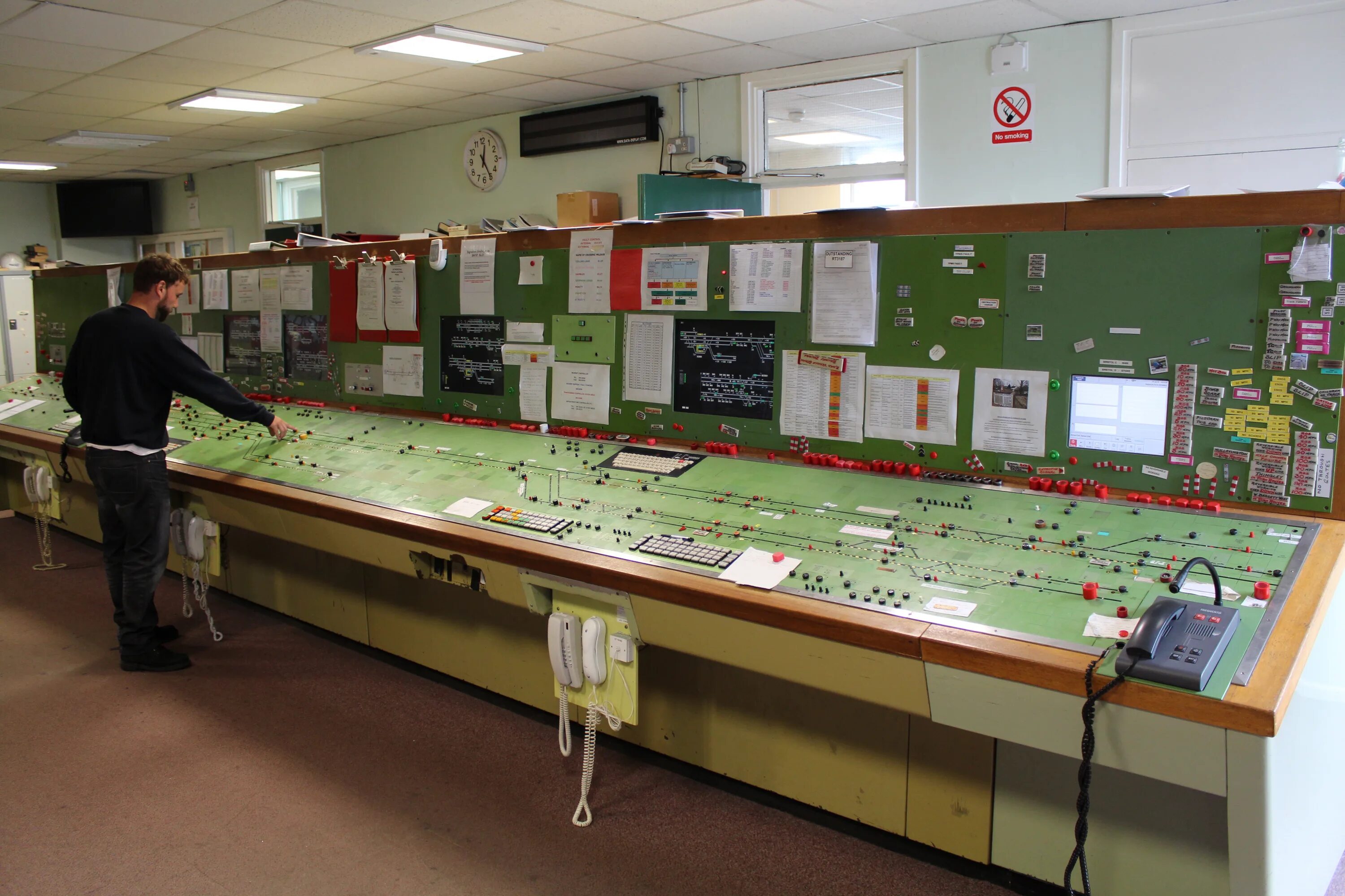 Signalling engineering. Signalling engineering