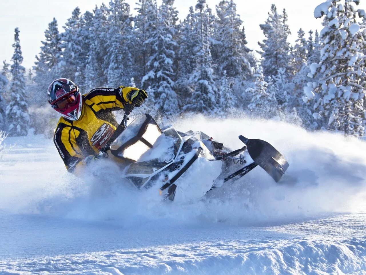 Ski-Doo: snowmobile Challenge. Снегоход зимой. Катание на снегоходе. Райдеры на снегоходах. Сноумобиле форум