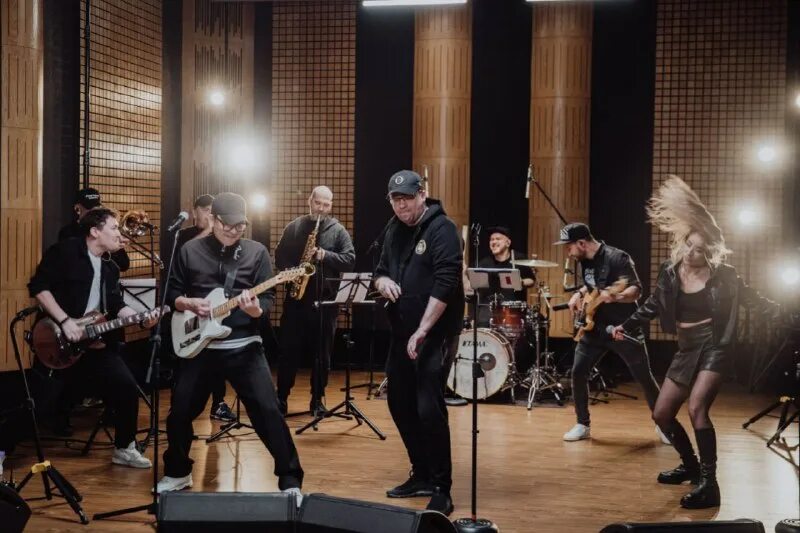 Группа купание обезьяны в теплой воде песни. Группа купание обезьяны в теплой воде песни. Парк джигокудани япония. Группа купание обезьяны в теплой воде песни. Обезьяны в термальных источниках.