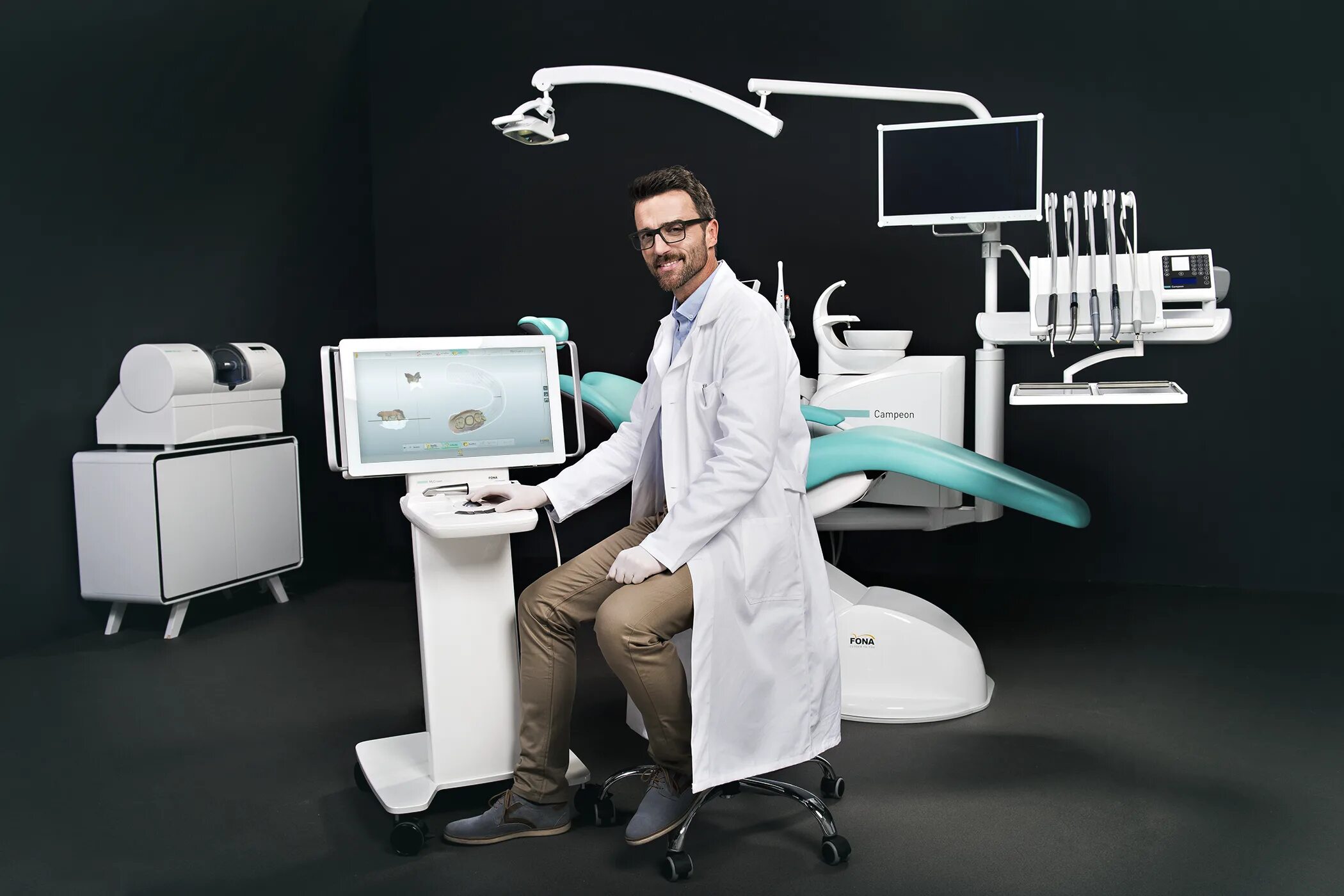 Стоматологи без работы. Информационные технологии в стоматологии. Современные технологии в стоматологии. Цифровые технологии в стоматологии. Компьютер в стоматологии.