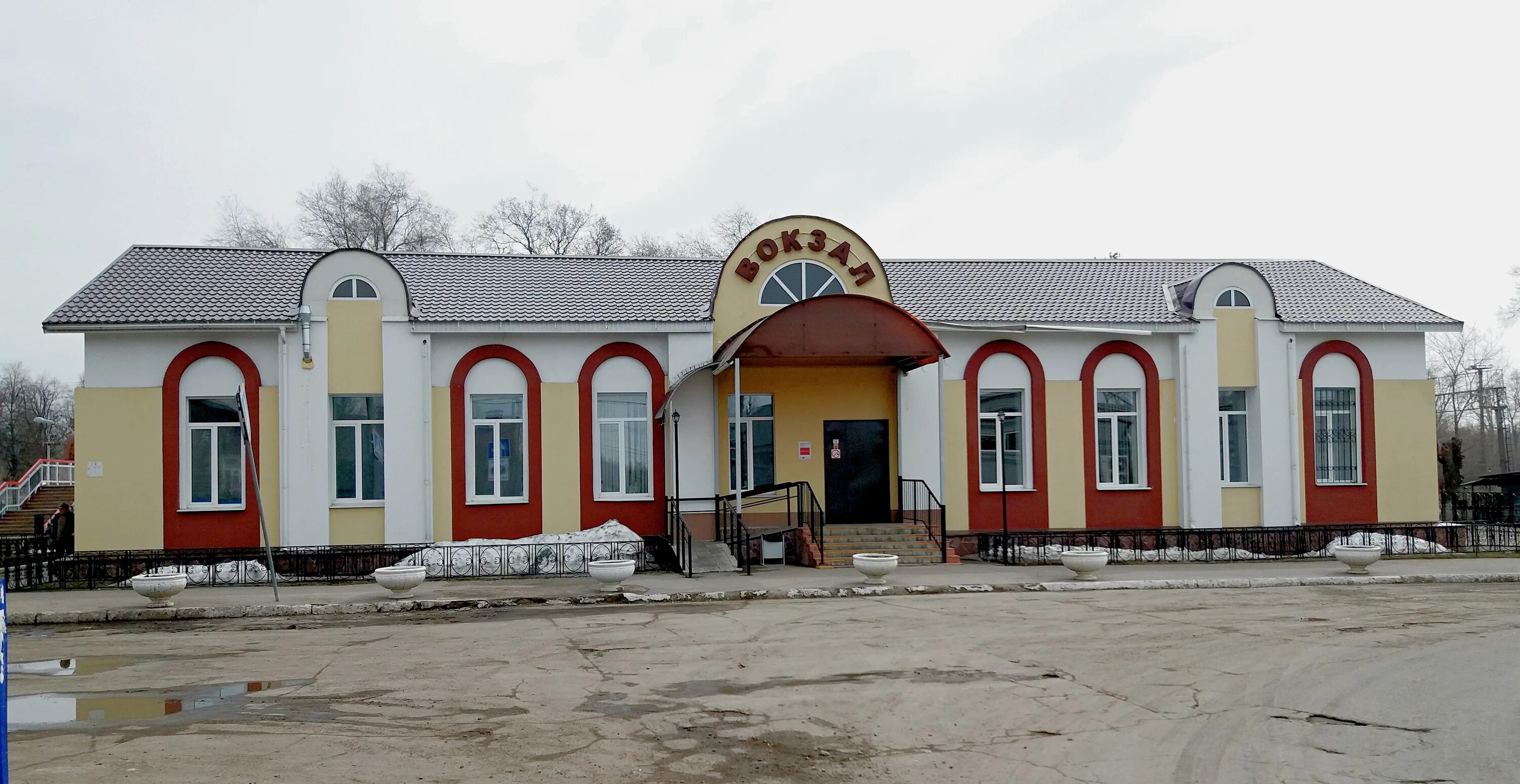Работу верхняя терраса. Станция верхняя терраса Ульяновск. Вокзал верхняя терраса Ульяновск. Верхняя терраса Ульяновск ЖД станция. ЖД Верхние террасы.
