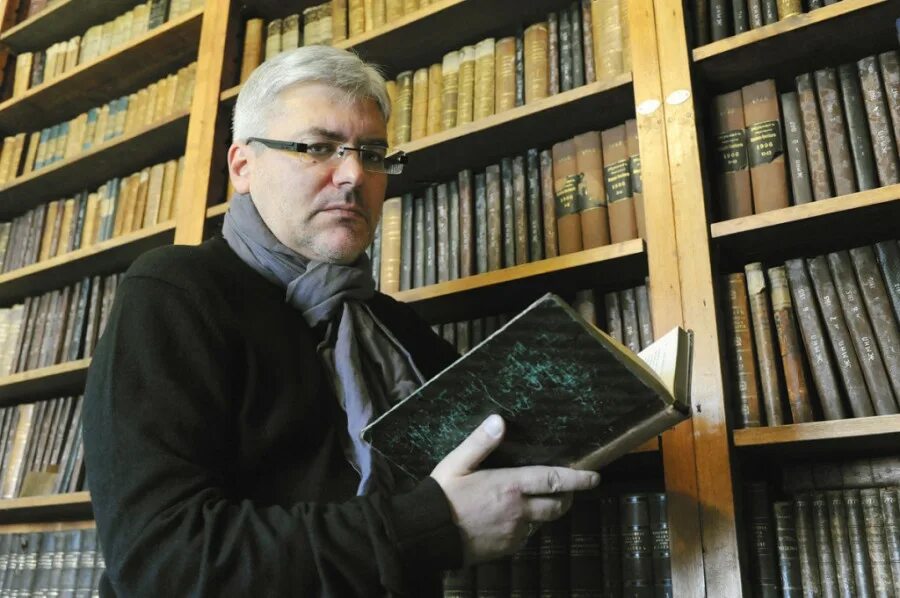 Чак паланик 2022. Книги современных авторов. Классическая и современная литература. Джеймс паттерсон поэт. Современные писатели.