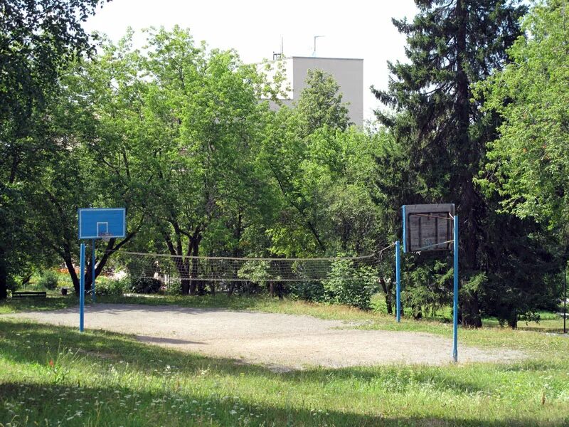Детский сад 263. Нижние серги школа. День города в нижних сергах 2024. Мальчики в сергах в детсадик. Нижние серги детские сады.