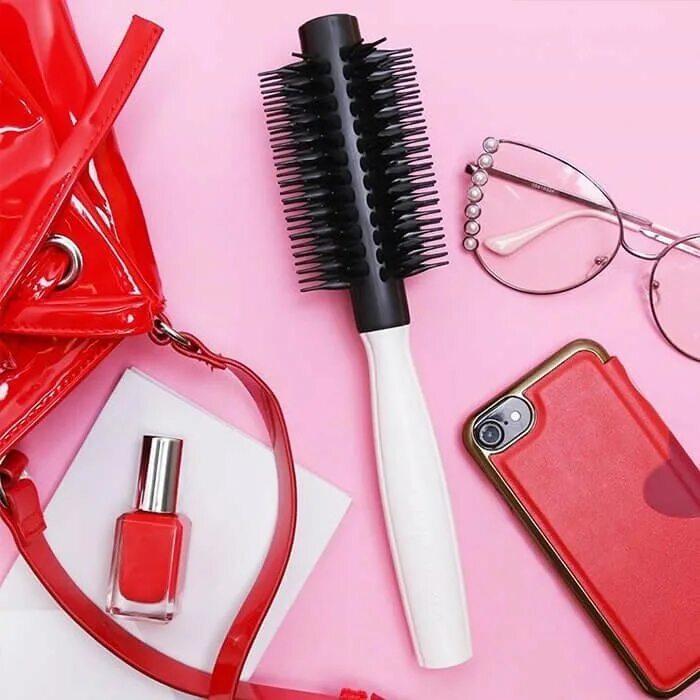 Blow styling round tool. Tangle teezer blow-styling round tool small. tangle teezer расческа round tool small. tangle teezer расческа для укладки blow-styling round tool small. реклама расчески для волос.