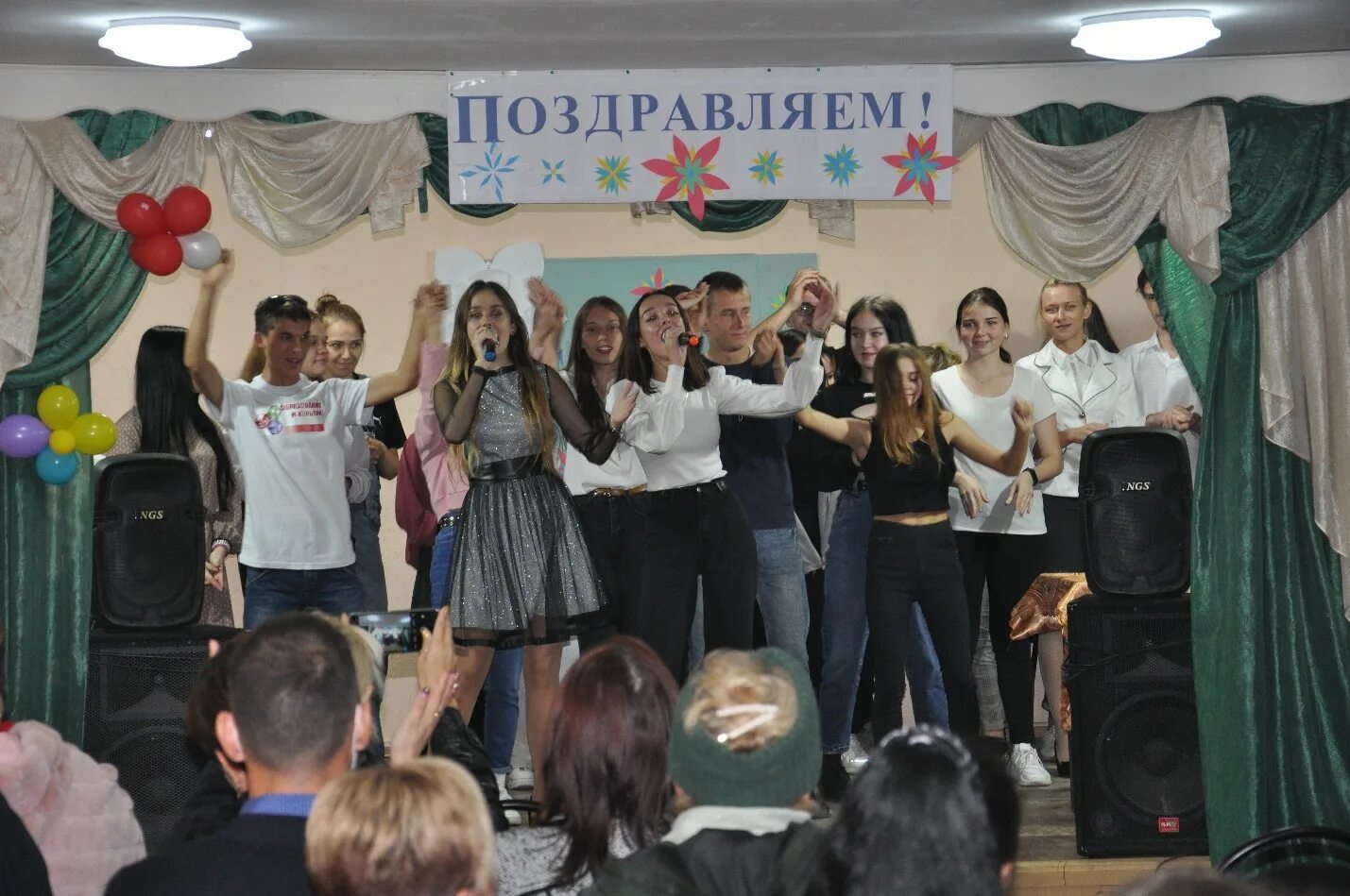 сценарий кузьминки девичий обряд посвящения для взрослых. миропомазание в католической церкви. посвящение девочкам. сценка на посвящение в студенты. посвящение девочкам.