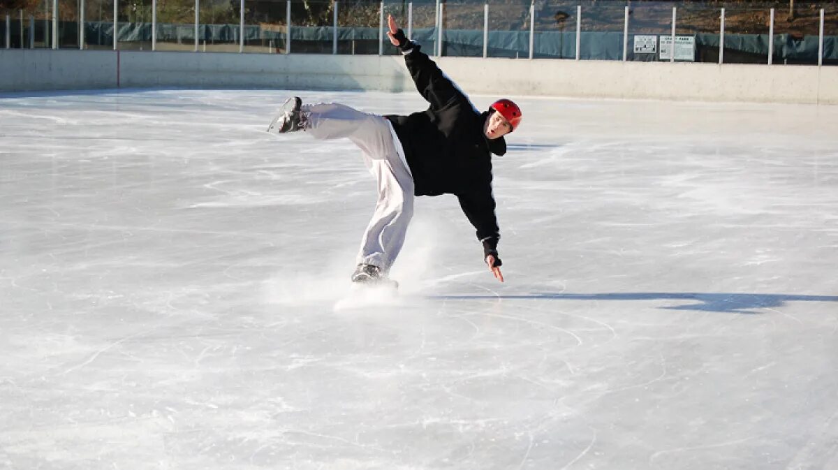 Ice rink skates