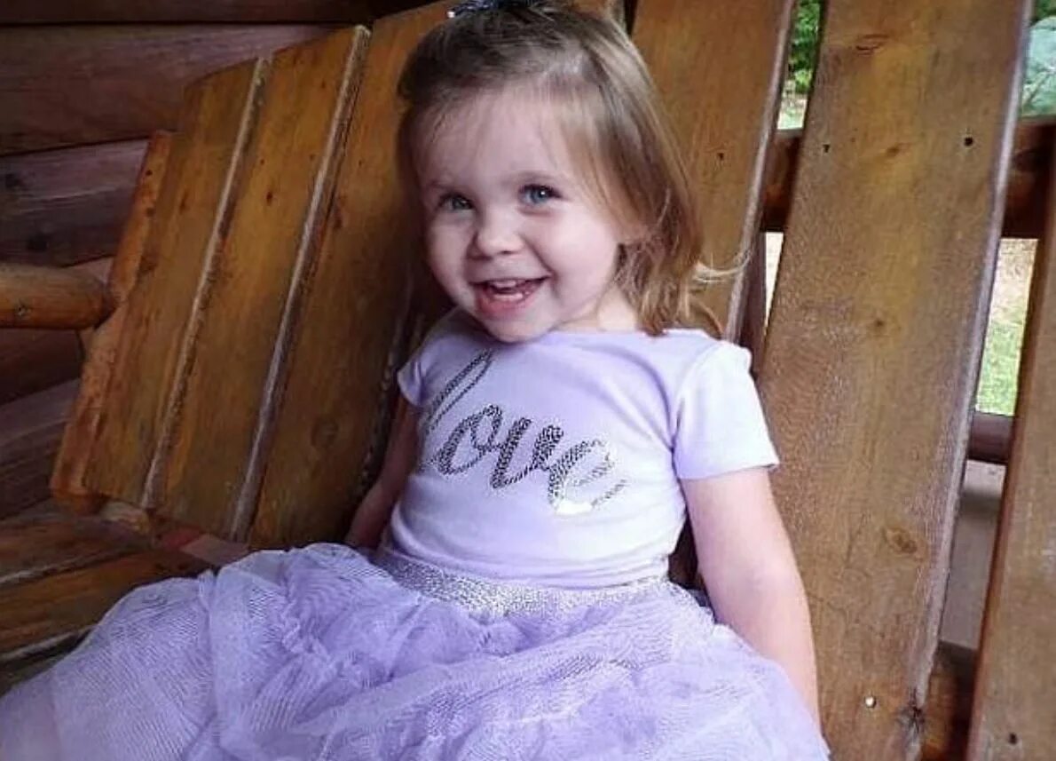 Ребенок два года. Момс. Мама с малышом мальчиком на кухне. Baby 2 years. 2 year old baby.