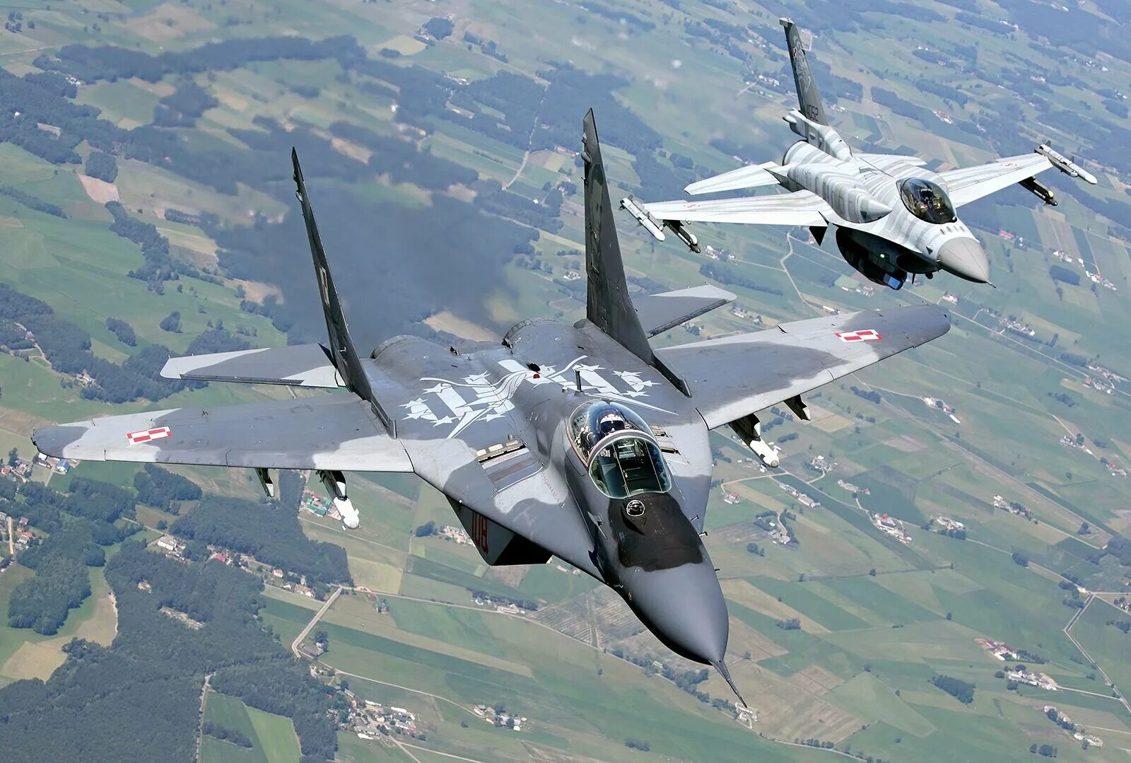 Atvel f 16