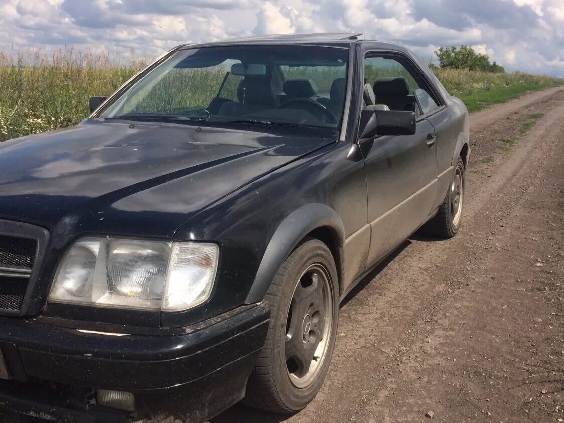 Mercedes 1992. Mercedes 124 Coupe 1992. Мерседес 124 1992. Мерседес 230е 1992. Мерседес 124 е230 1992.