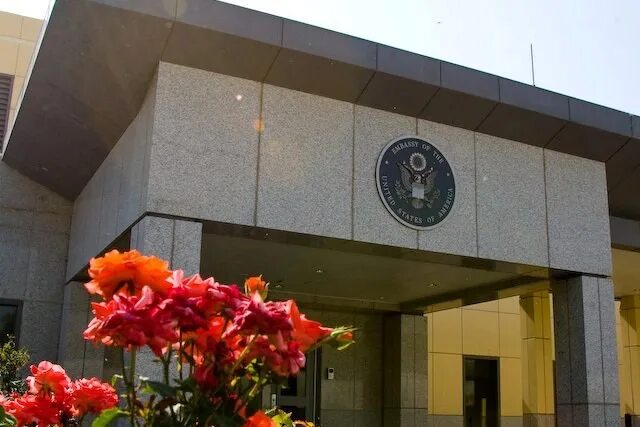 Посольство сша в таджикистане. Посольство сша в душанбе. Американское посольство в душанбе. Посольство сша в таджикистане. Американское посольство в ташкенте.