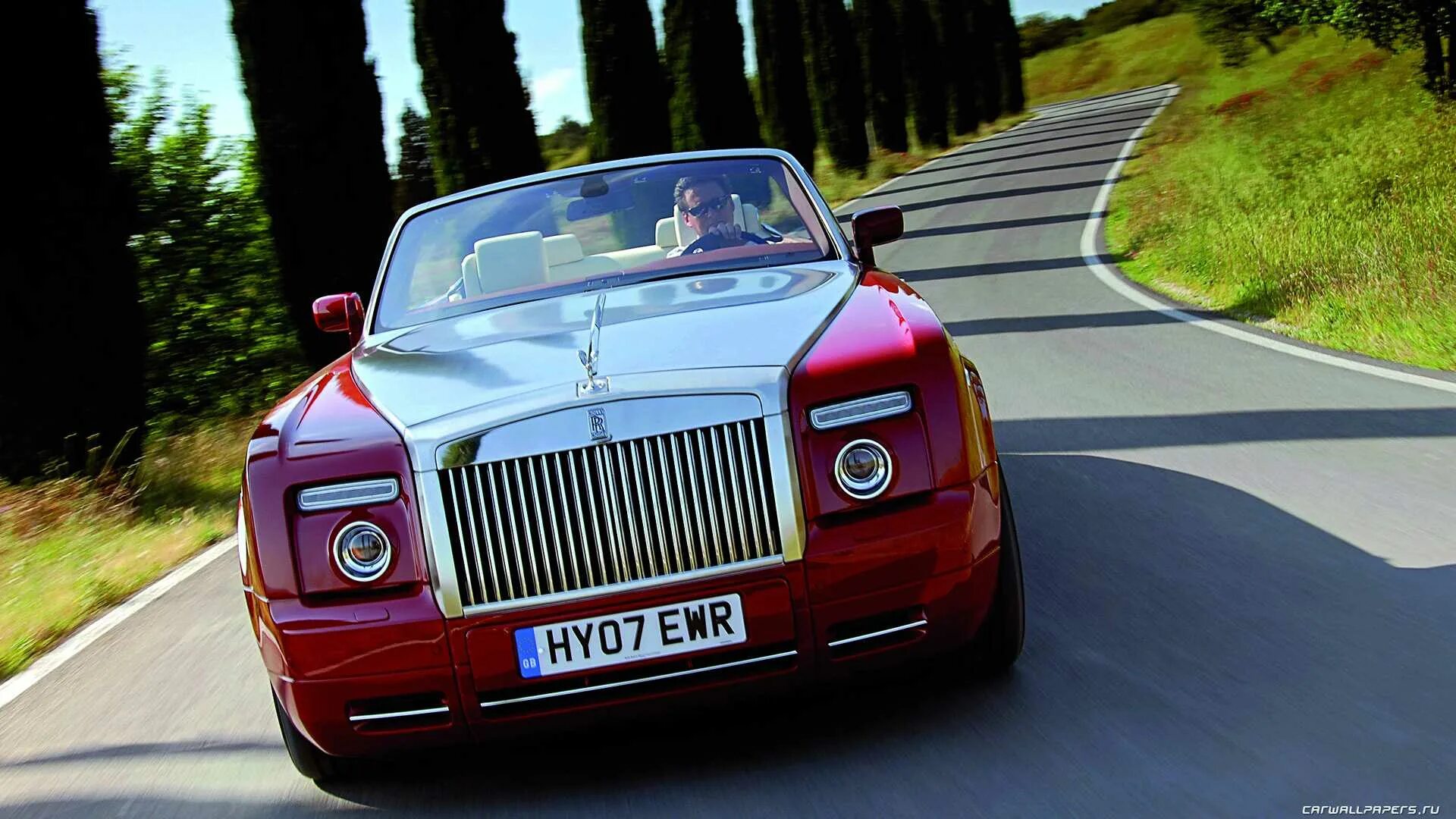 Роллс ройс страна. Rolls Royce Drophead. Rolls-Royce Phantom (VII). Rolls Royce Phantom Drophead. Золотой Роллс Ройс.