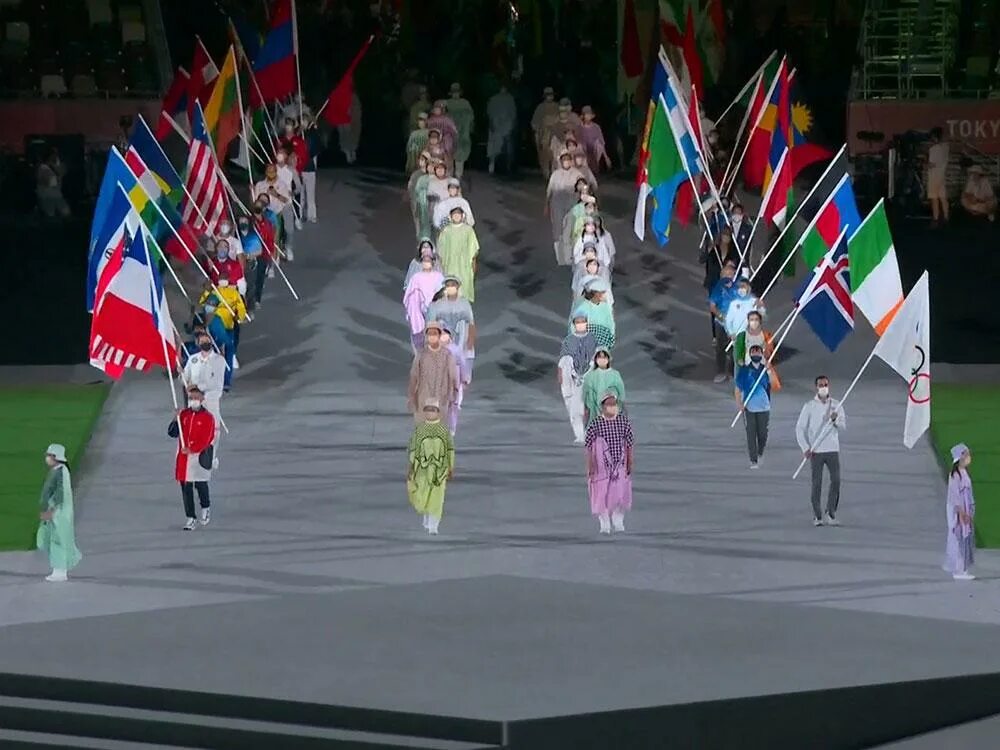 Церемония закрытия вфм. Токио 2020 церемония закрытия. Церемония закрытия Олимпийских игр в Токио. Сборная Армении на Олимпийских играх в Токио. На церемонии закрытия Олимпийских игр флаг.