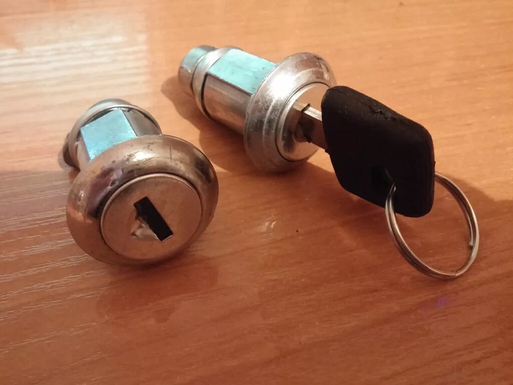 типоразмер цилиндра замка 40x40. схема личинки дверного замка. личинка для замка как понять цилиндрический. личинка для замка 50c 90. чери кимо а1 личинка замка зажигания и дверей.