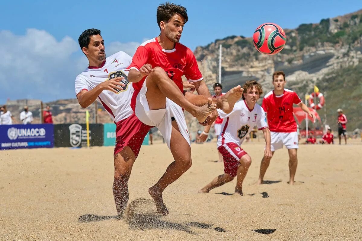 Beach soccer world. Пляжный футбол. Хосе Мануэль Альварес. Коллаж пляжный футбол. Еремеев пляжный футбол.