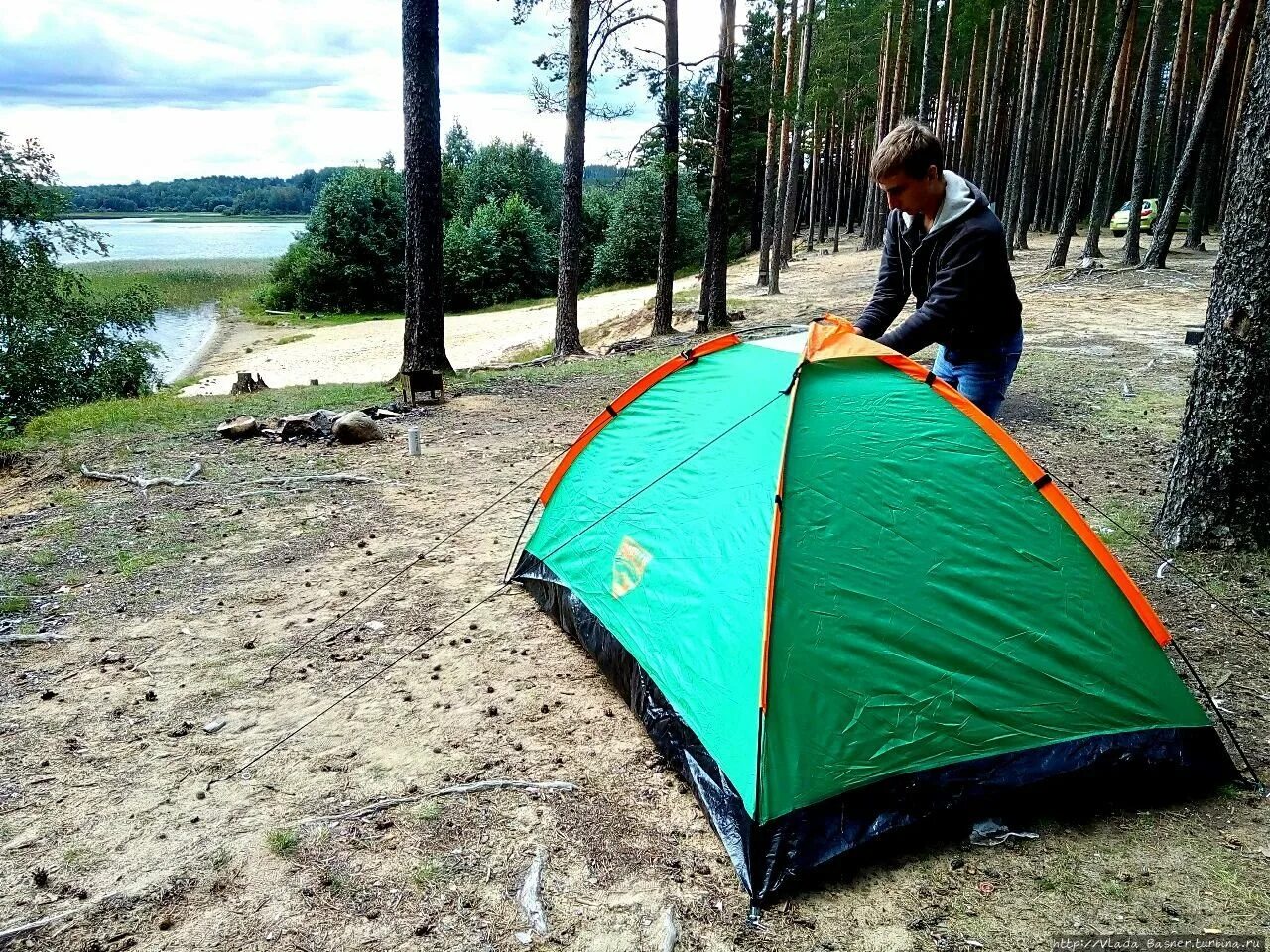 Палаточный лагерь Сямозеро. Сямозеро кемпинг. Место для палатки. Карелия с палатками.
