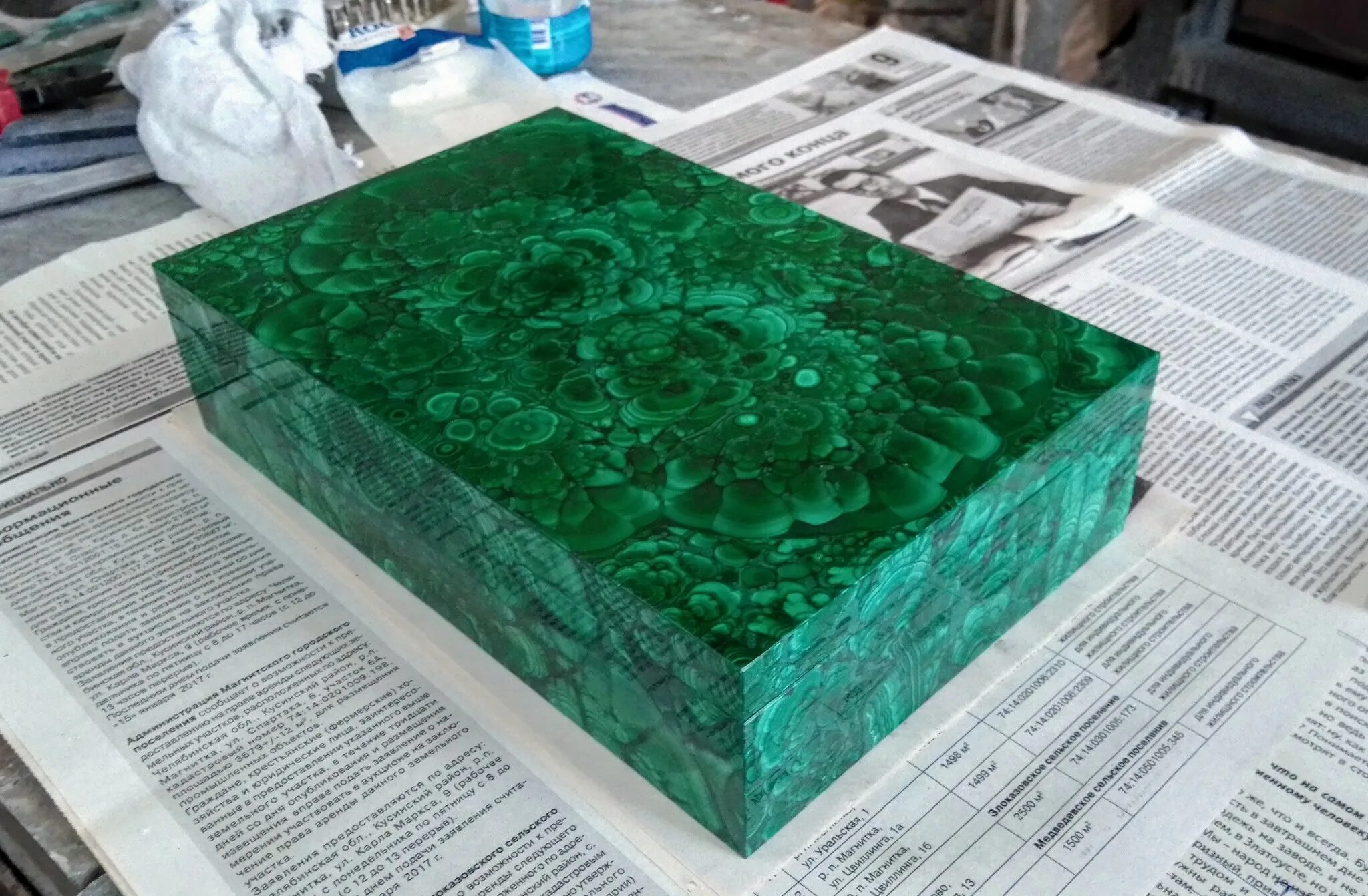 Шкатулка «хозяйка медной горы» златоуст. Имитация малахита из пластилина. Малахитовая шкатулка курган. Хозяйка малахитовой шкатулки. Объемный квиллинг.