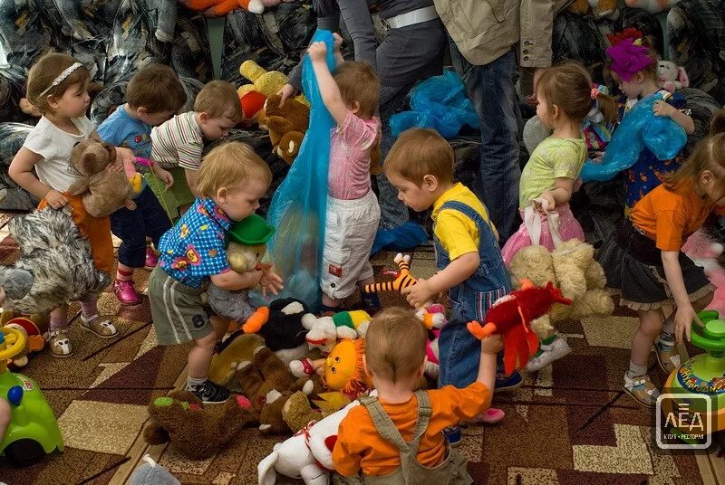 детский до. дети из детдома. усыновить ребенка. дети из детдома. дети в детских домах передачи.