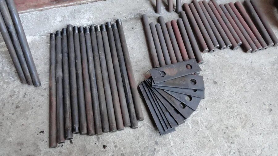 ось барабана наган в родном воронении. оси для дробилок.