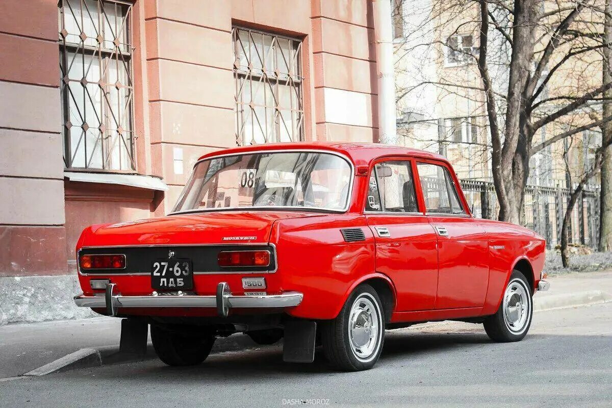 Москвичи с большой или маленькой