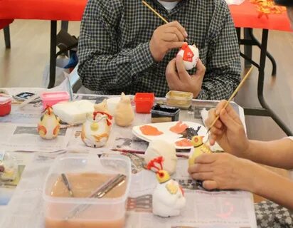 「第４０回福岡県伝統的工芸品展」の開催にあわせ、博多人形の絵付けが予約不要で体験できます。