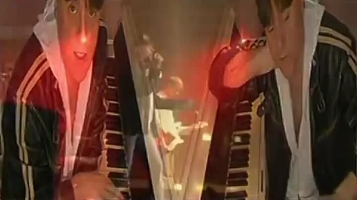 Вино любви. Клип пьяная вишня королева. Слушать пьяную вишню королев. Слушать пьяную вишню королев. Виктор королев зашибись.