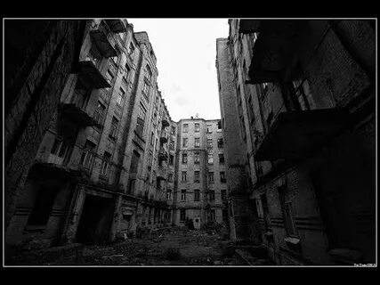 Серый двор