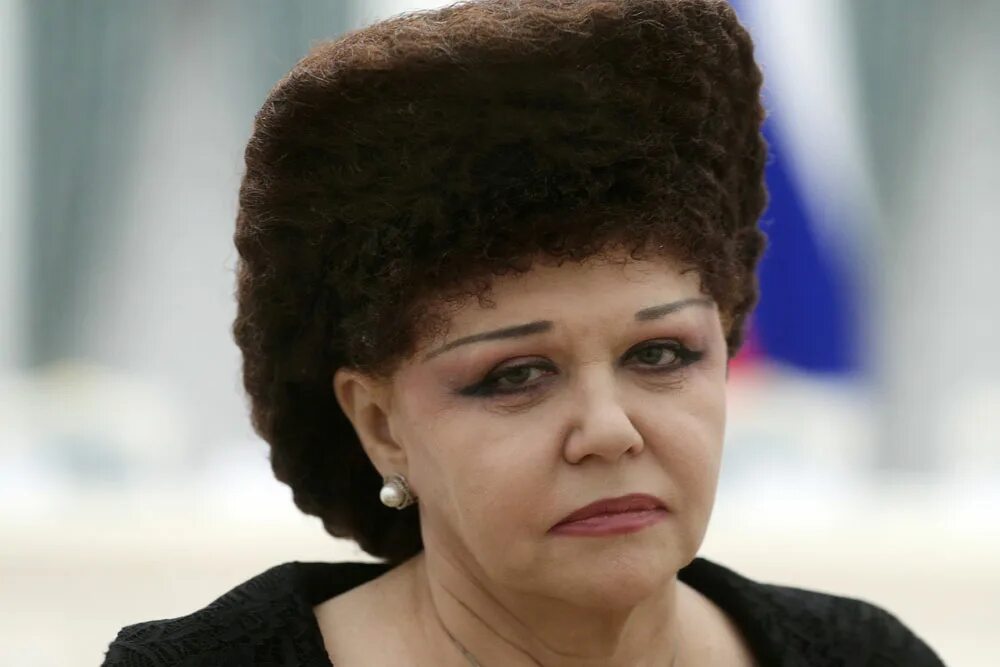 Совет Федерации покинула Валентина Петренко, и пользователи сети