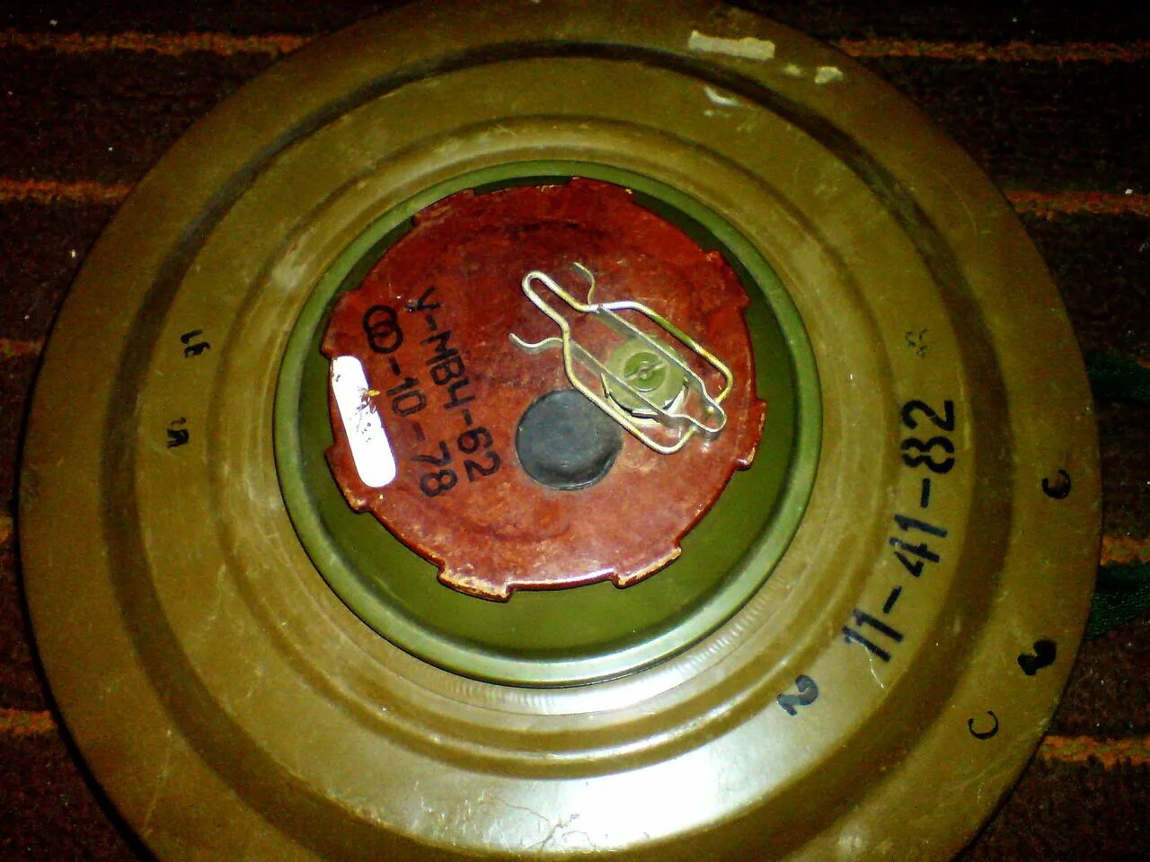 мина противопехотная тм 62м. противотанковые мины тм 62 м ссср. противопехотная мина тм-62. учебная противотанковая мина у-тм-62м. противотанковая мина тм-62п.