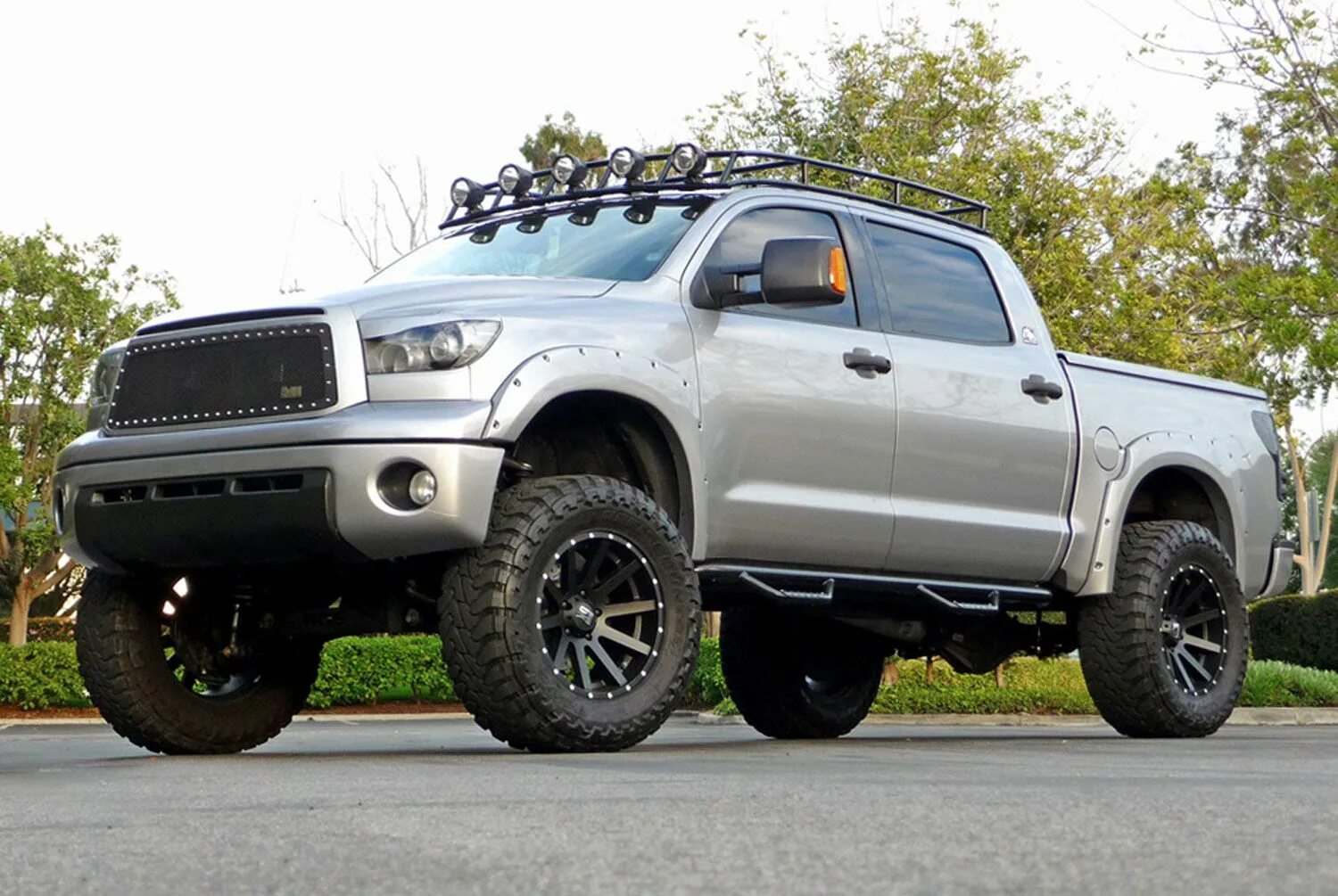 Toyota tundra 2014 crewmax. Водка тундра аутентик 0. Toyota tundra crewmax. Диски xd тойота тундра r18. Фольксваген тундра.