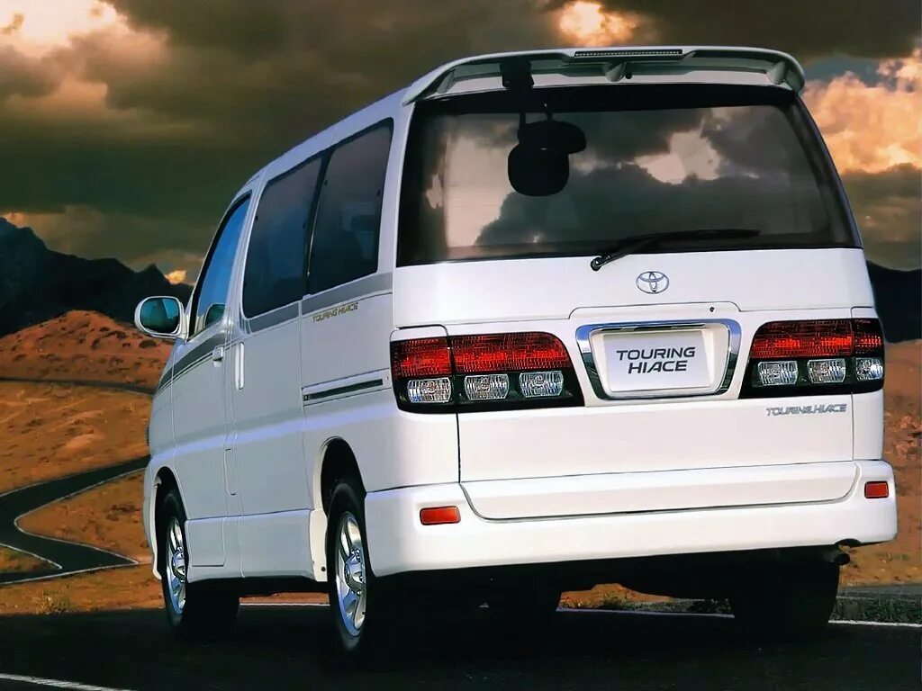 Toyota hiace технические характеристики. Тойота Тауринг Хайс. Toyota\ Touring Hiace 2002. Toyota Touring Hiace 2001. Тойота Хайс туринг 1999.