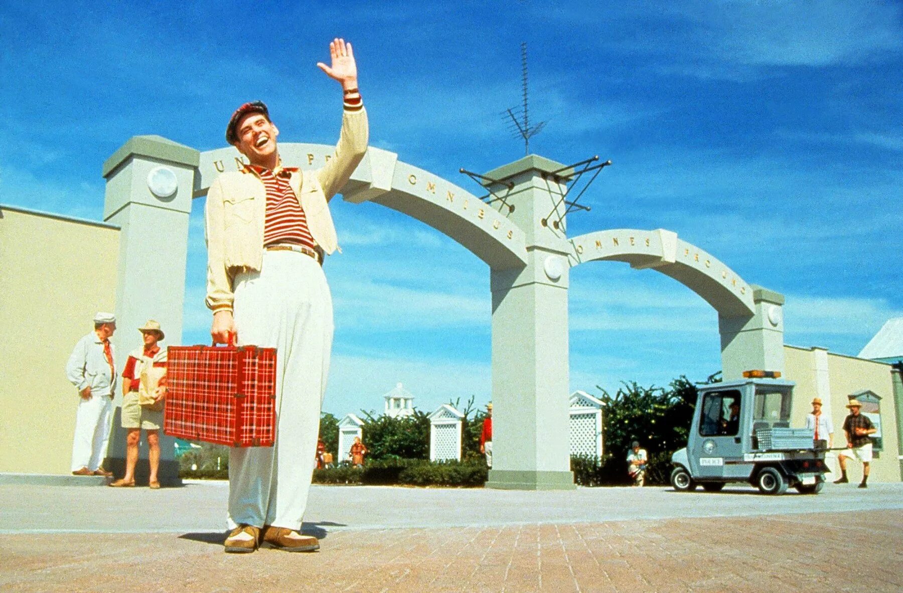 Шоу трумана на телефон. Jim Carrey Truman show. Шоу Трумана Кадр. Город си Хейвен шоу Трумана.