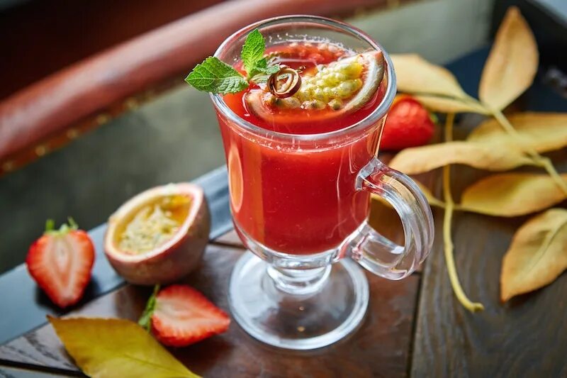 Классификация напитков горячих и холодных. Горячие напитки сложного приготовления. Ассортимент холодных и горячих напитков. Приготовление холодных и горячих напитков. Горячие напитки презентация.