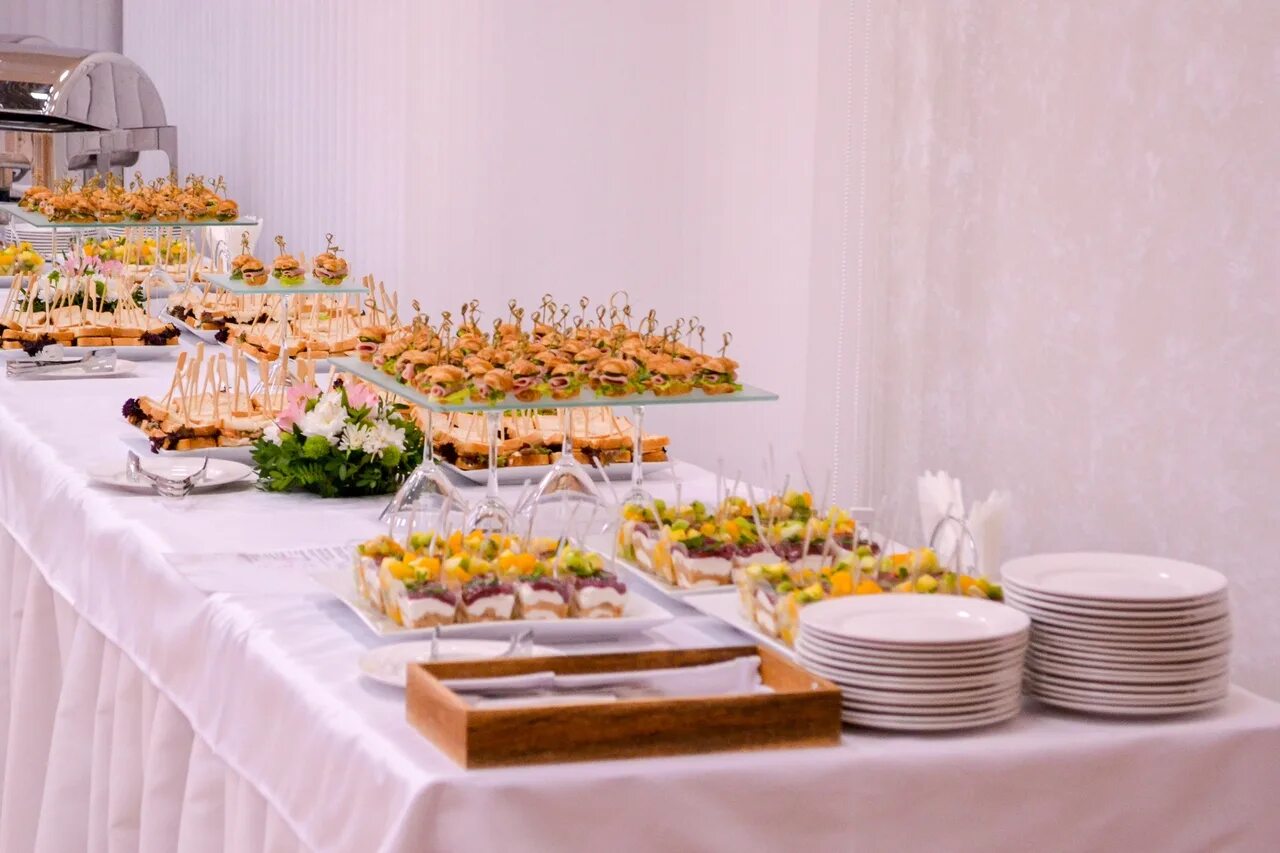 Русский кейтеринг. Кейтеринг в русском народном стиле. Фуршет в итальянском стиле. Банкет фуршет. Фуршетные закуски.