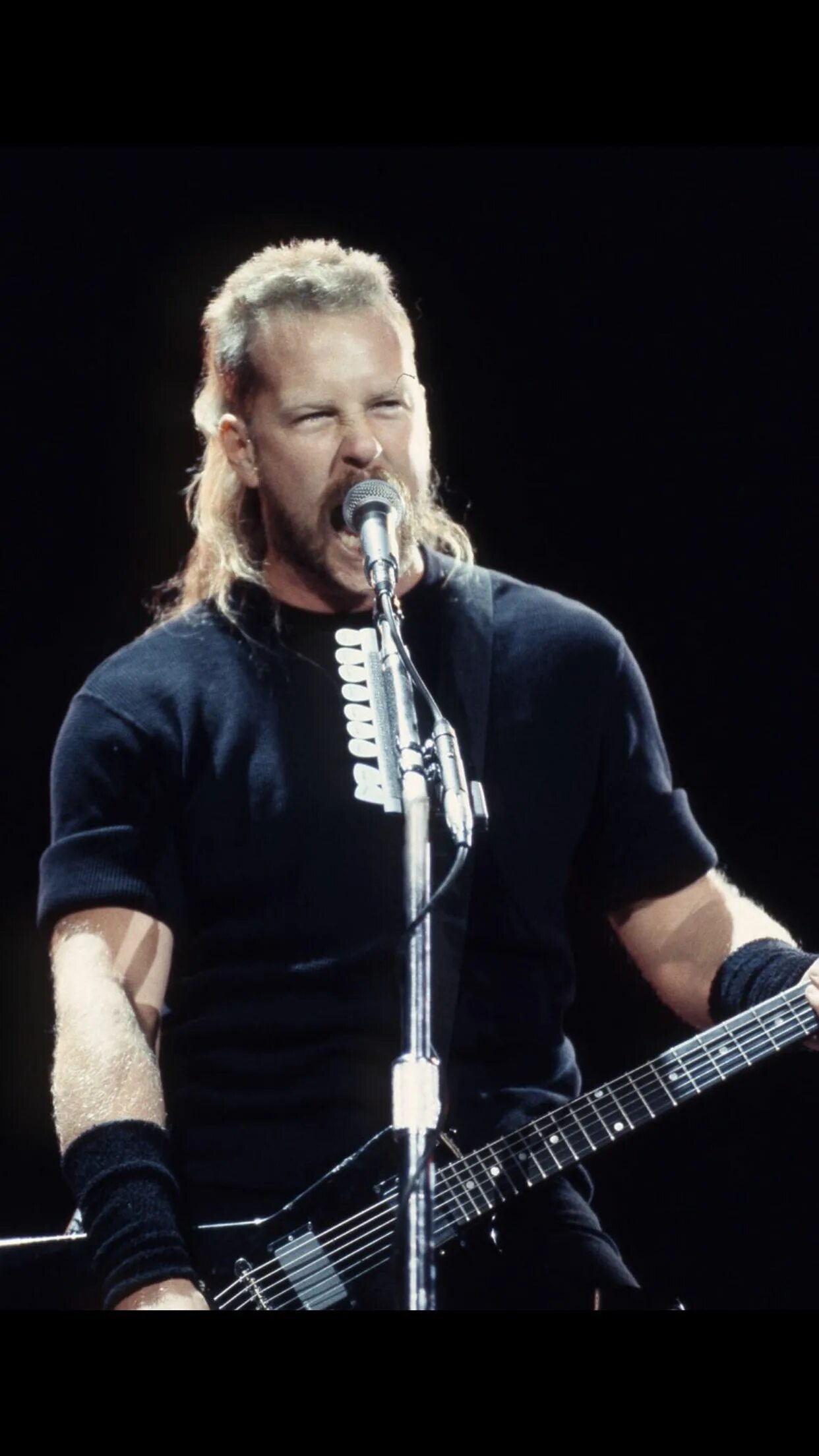 Какая прическа у джеймса хэтфилда James Hetfield