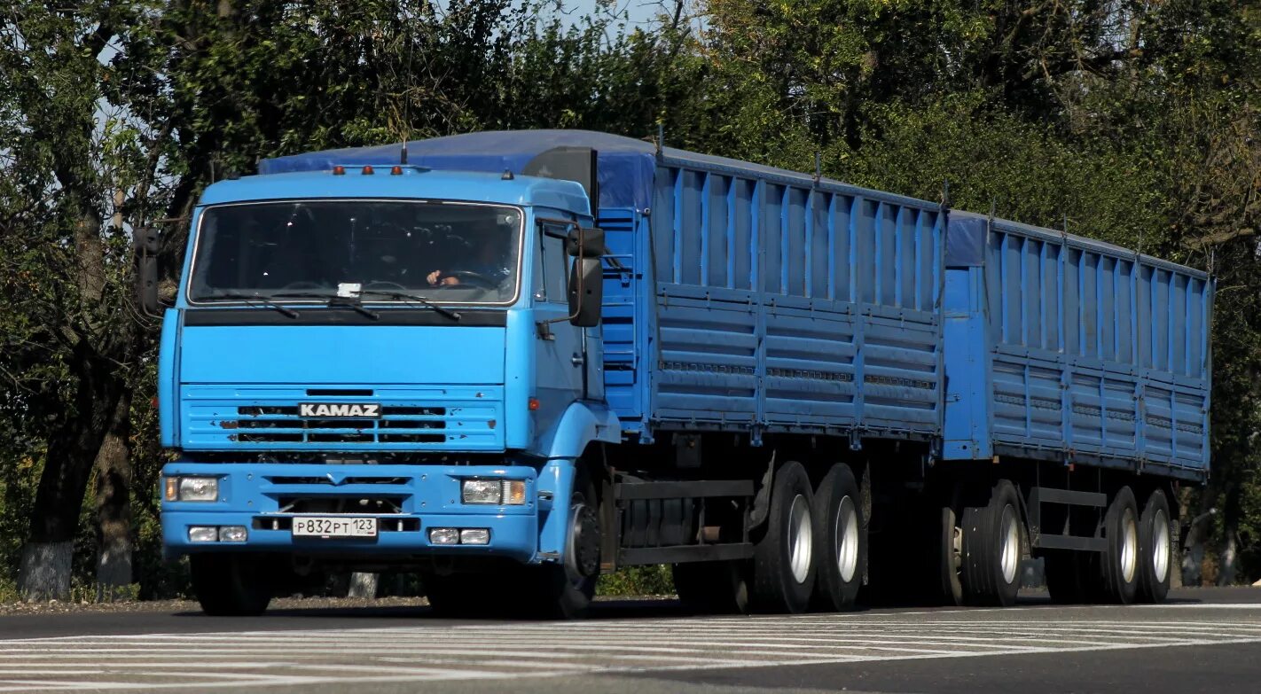 КАМАЗ 65117 зерновоз. КАМАЗ 65117 бортовой. КАМАЗ 65117 бортовой зерновоз с прицепом. КАМАЗ 65117 тягач седельный.