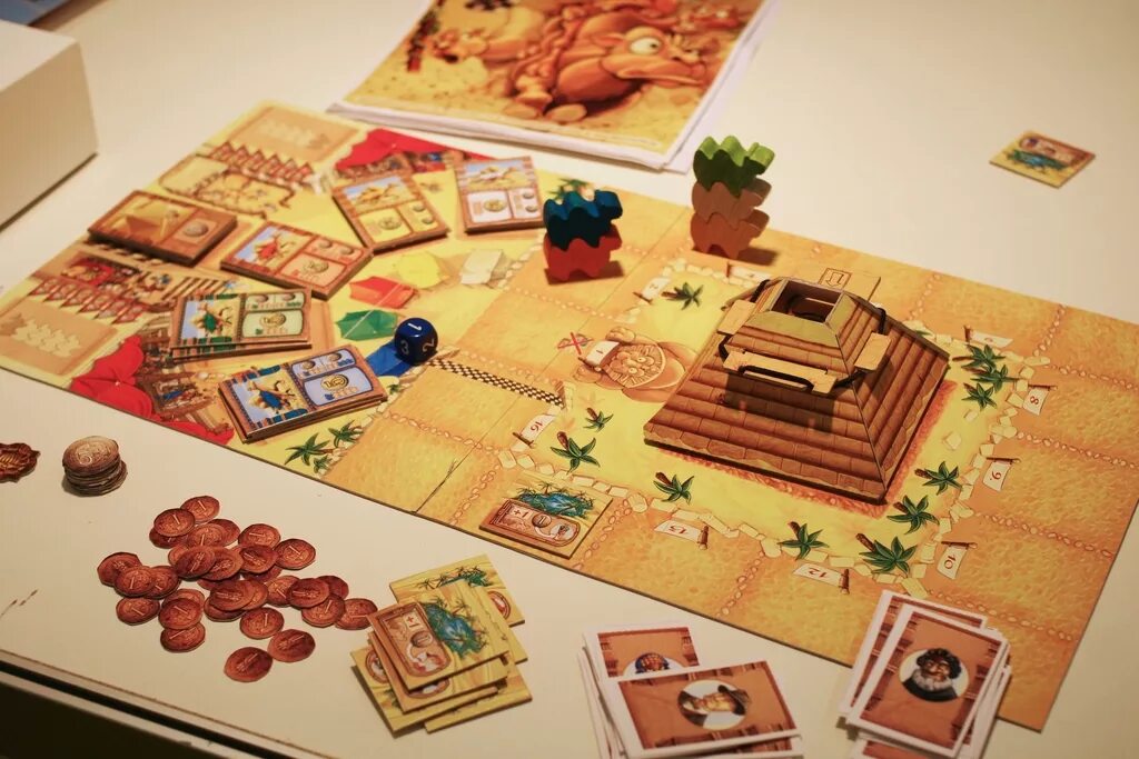 Camel up. Настольные игры коллаж. camel up настольная игра. настольные игры прошлого века. географические настольные игры.