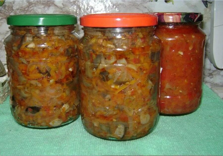 Рецепт солянки на зиму с фото. Солянка грибная в банках. солянка грибная консервированная. грибной салат на зиму. салат с грибами на зиму.