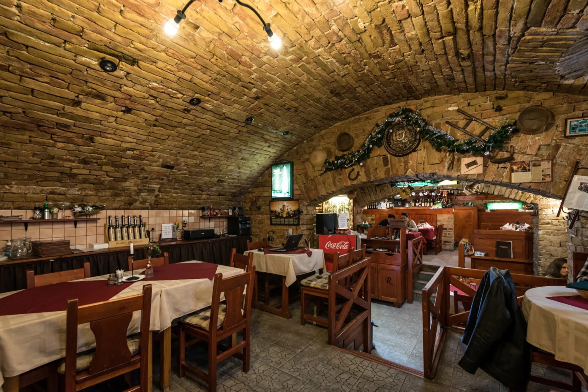 Подводный ресторан ithaa undersea restaurant. Питание в тель авиве. Голландская кухня. Интересные места где покушать. Красивые блюда в ресторане.