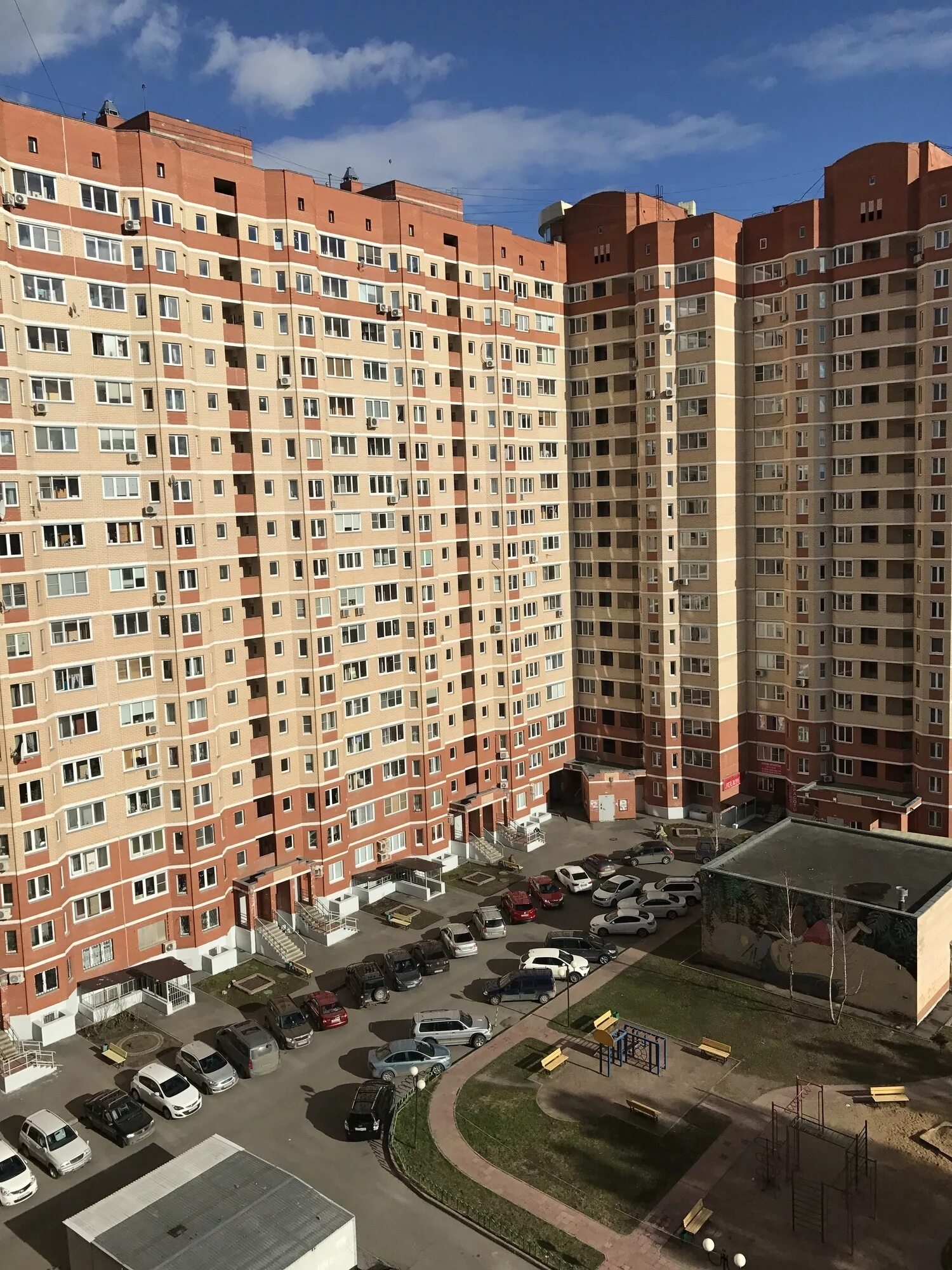 Академическая площадь 1