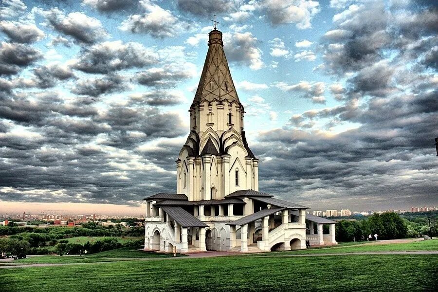Коломенское церковь вознесения господня. Церковь вознесения в коломне. Церковь вознесения господня в коломенском. Коломенское грозный. Церковь вознесения господня в селе коломенском.