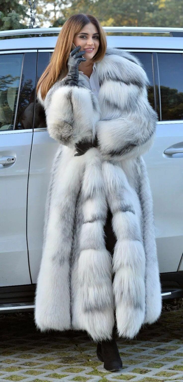 Long Silver Fox fur Coat. Lynx fur Coat. Шубы в Дубае. Full length White fur Coat. Long fox