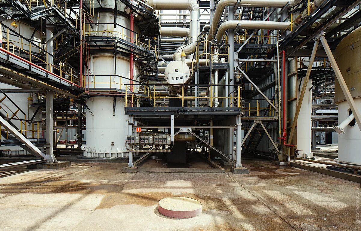 газпром нефть московский нпз продукция. цеха нпз. нефтеперерабатывающий завод в люберцах. производство мнпз капотня. цеха нпз.