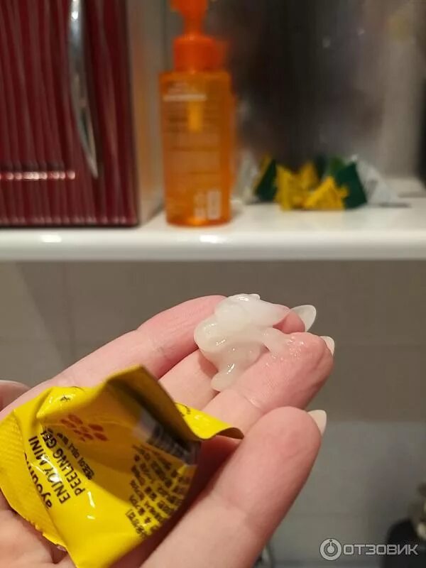 Enjoy mini exfoliator gel способ применения. Гель-пилинг для лица the ayoume enjoy. Гель-пилинг для лица ayoume "enjoy mini peeling gel" 3 г. Гель эксфолиант мия. Корейский пилинг скатка для лица в пирамидках.