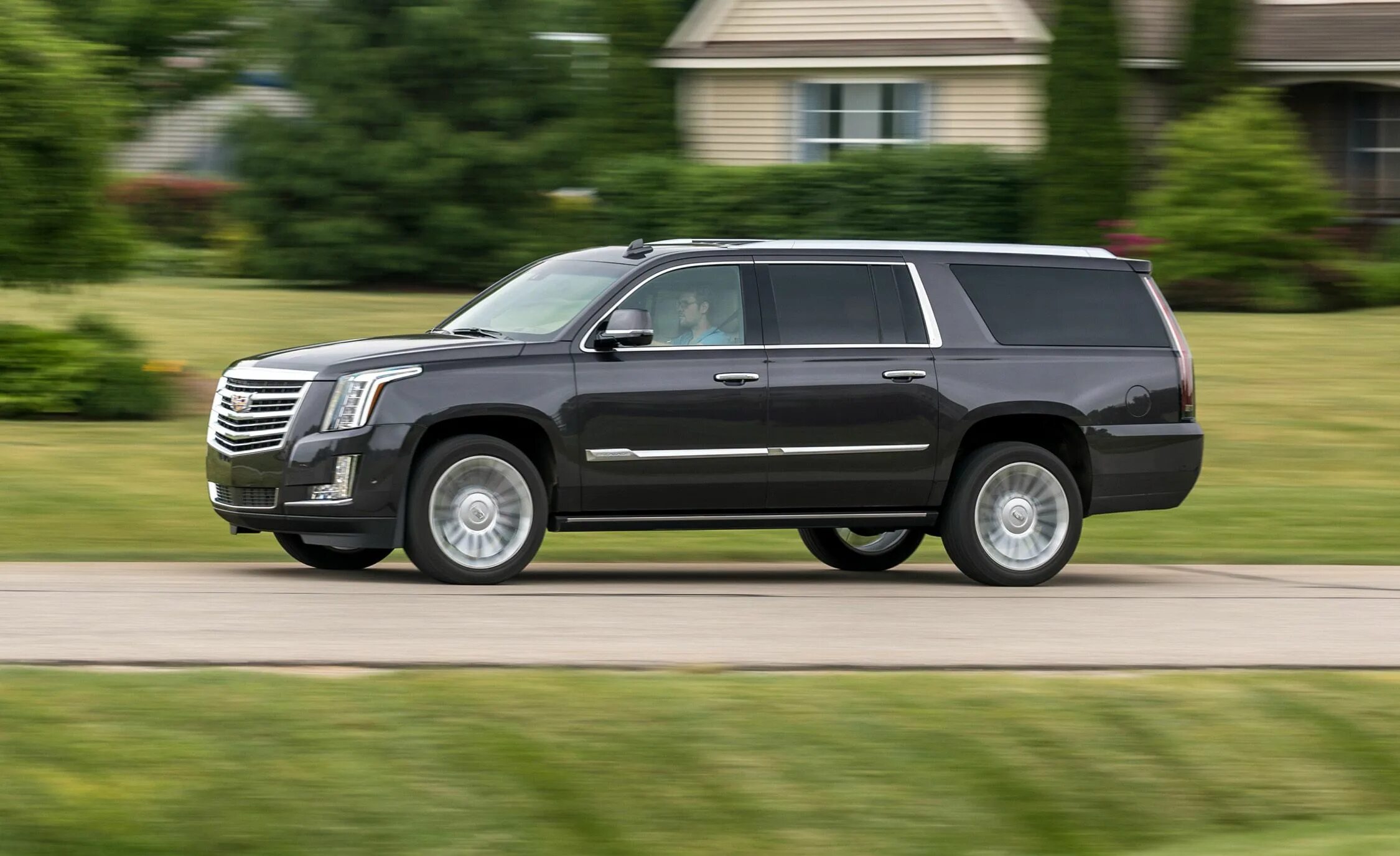 Кадиллак эскалейд 2018. Cadillac Escalade SUV. Cadillac Escalade 2022. Кадиллак Эскалейд 2018 года.