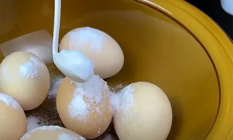 Нужно ли солить воду при варке яиц