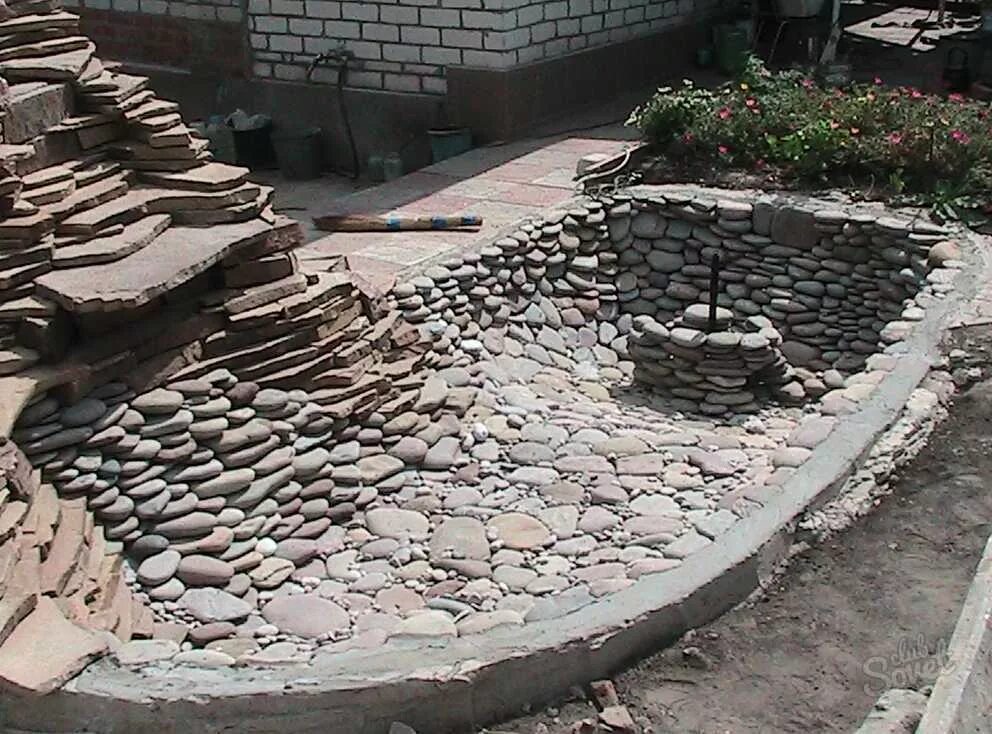 Как сделать водопад из камней. Фонтан из природного камня. пруд выложенный камнем. водопады на даче из природного камня. галька фонтан.