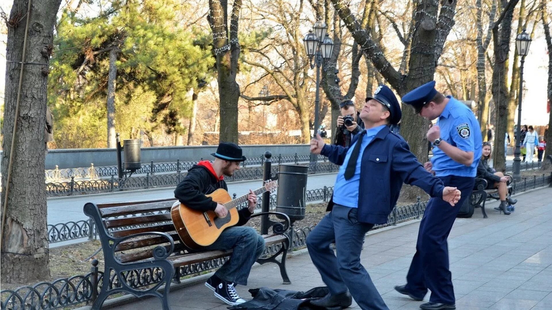 Не рви душу слушать. Милиция юмор.