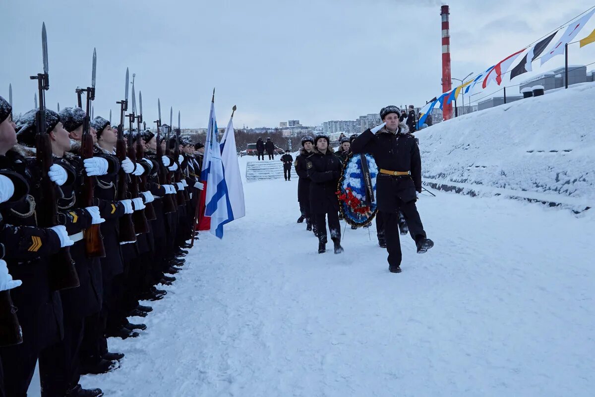 Штаб Северного флота Североморск. Подводная лодка к-21 в Североморске. Музей Северного флота Североморск. Краснознаменный Северный флот Североморск. Северный флот февраль